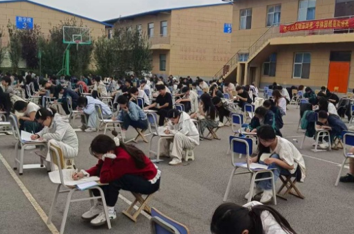 1761100166731829.png 石家庄白求恩医学中等专业学校月考.png