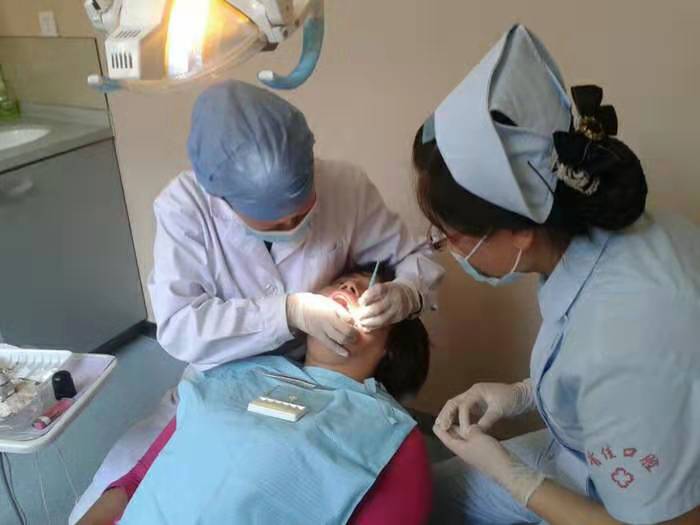 石家庄白求恩医学院口腔修复工艺就业.jpg